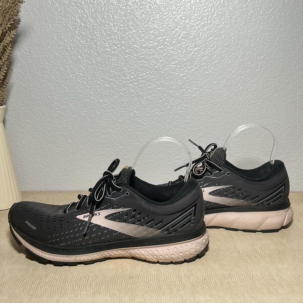 Brooks Ghost 13 Black and Pink Athletic Shoes 9.5 - Picture 8 of 12